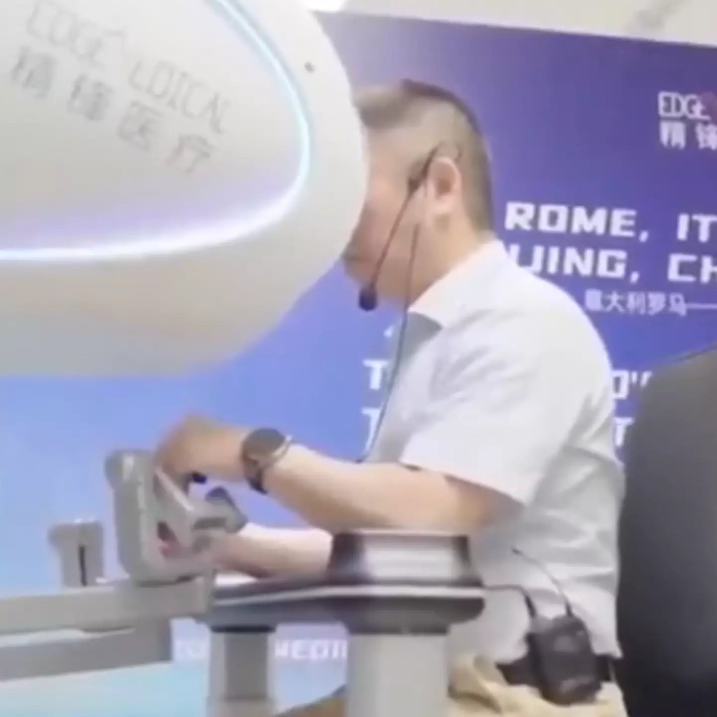 A Chinese Surgeon Operates 8,000 Kilometers Away: The Dawn of Telesurgery